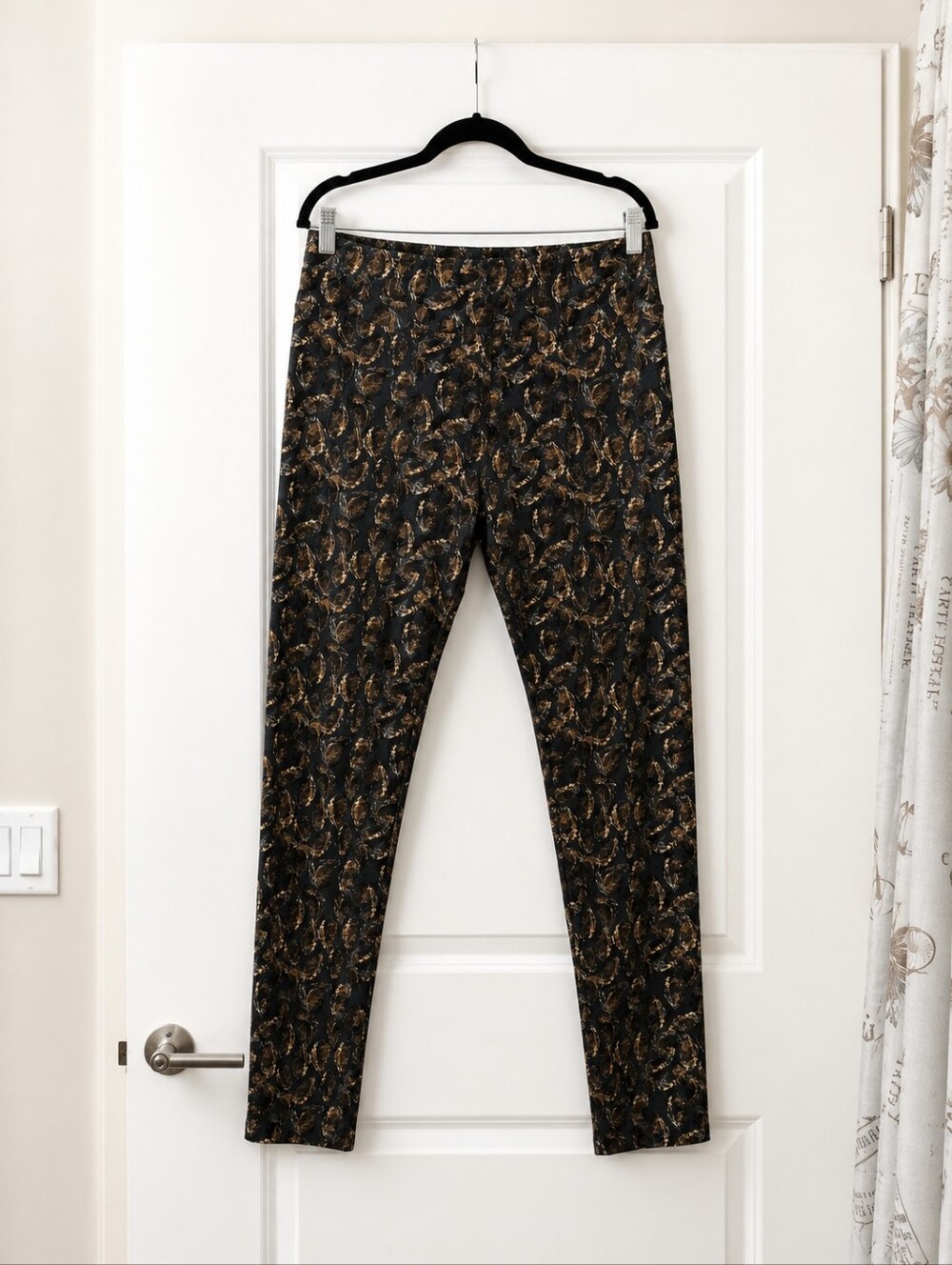 LuLaRoe Black and Gold Paisley Leggings Size 12